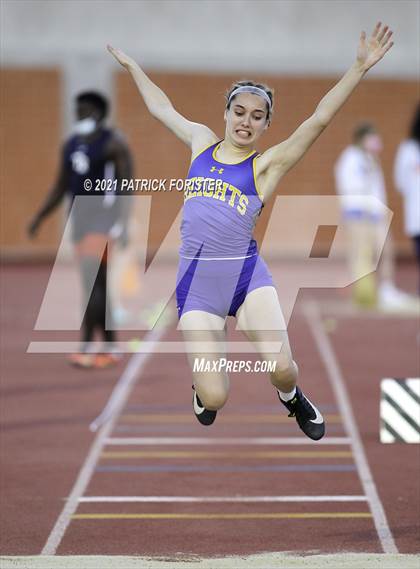 Thumbnail 1 in Alamo Heights Relays 8 photogallery.