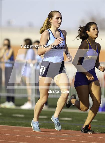 Thumbnail 2 in Alamo Heights Relays 8 photogallery.