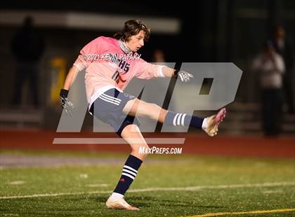 Thumbnail 1 in Wethersfield vs. Guilford (CIAC Class L Semifinal) photogallery.