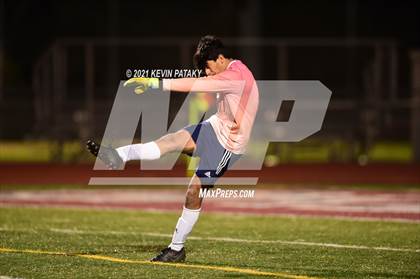 Thumbnail 1 in Wethersfield vs. Guilford (CIAC Class L Semifinal) photogallery.
