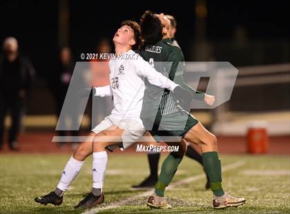 Thumbnail 3 in Wethersfield vs. Guilford (CIAC Class L Semifinal) photogallery.