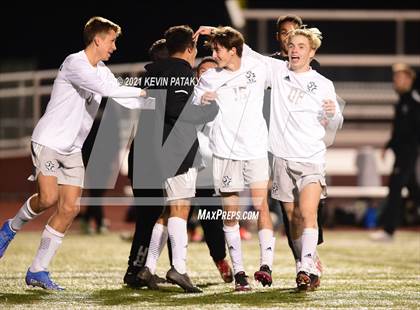 Thumbnail 1 in Wethersfield vs. Guilford (CIAC Class L Semifinal) photogallery.