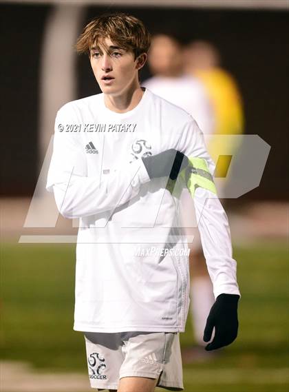 Thumbnail 2 in Wethersfield vs. Guilford (CIAC Class L Semifinal) photogallery.