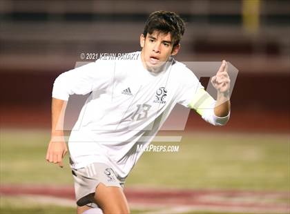 Thumbnail 3 in Wethersfield vs. Guilford (CIAC Class L Semifinal) photogallery.