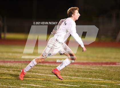 Thumbnail 1 in Wethersfield vs. Guilford (CIAC Class L Semifinal) photogallery.