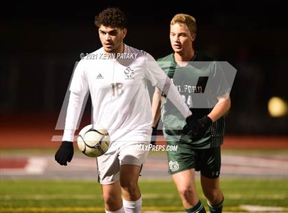 Thumbnail 3 in Wethersfield vs. Guilford (CIAC Class L Semifinal) photogallery.