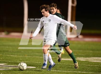 Thumbnail 3 in Wethersfield vs. Guilford (CIAC Class L Semifinal) photogallery.