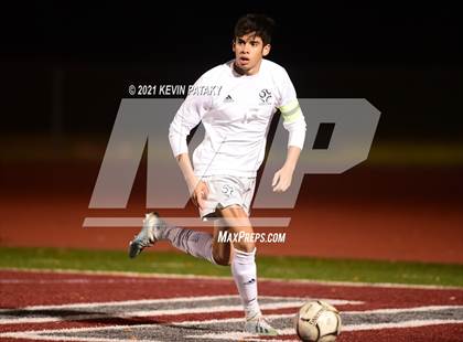 Thumbnail 2 in Wethersfield vs. Guilford (CIAC Class L Semifinal) photogallery.