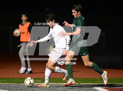 Thumbnail 1 in Wethersfield vs. Guilford (CIAC Class L Semifinal) photogallery.