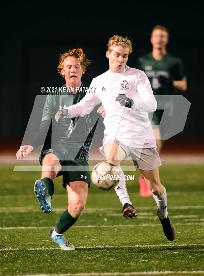 Thumbnail 3 in Wethersfield vs. Guilford (CIAC Class L Semifinal) photogallery.