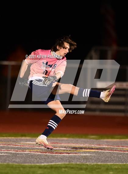 Thumbnail 2 in Wethersfield vs. Guilford (CIAC Class L Semifinal) photogallery.