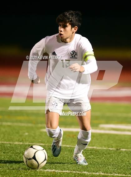 Thumbnail 1 in Wethersfield vs. Guilford (CIAC Class L Semifinal) photogallery.