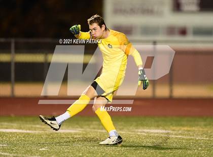Thumbnail 2 in Wethersfield vs. Guilford (CIAC Class L Semifinal) photogallery.