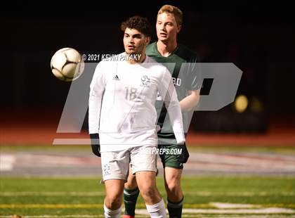 Thumbnail 1 in Wethersfield vs. Guilford (CIAC Class L Semifinal) photogallery.
