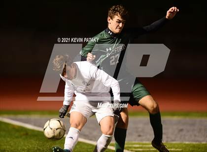 Thumbnail 3 in Wethersfield vs. Guilford (CIAC Class L Semifinal) photogallery.