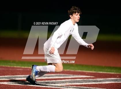 Thumbnail 1 in Wethersfield vs. Guilford (CIAC Class L Semifinal) photogallery.