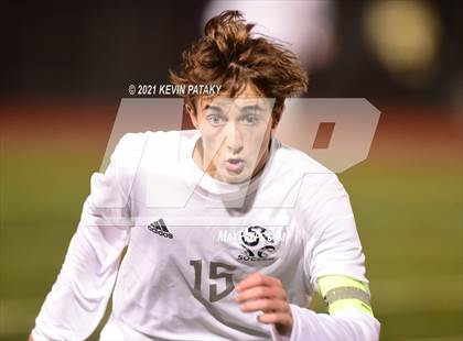 Thumbnail 3 in Wethersfield vs. Guilford (CIAC Class L Semifinal) photogallery.