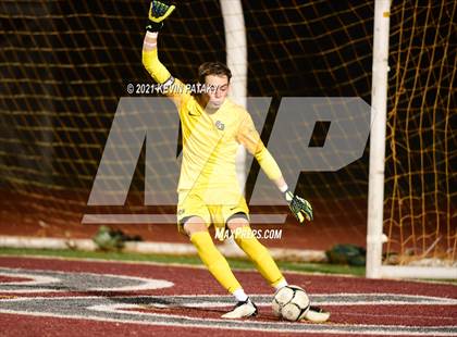 Thumbnail 2 in Wethersfield vs. Guilford (CIAC Class L Semifinal) photogallery.