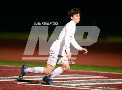 Thumbnail 3 in Wethersfield vs. Guilford (CIAC Class L Semifinal) photogallery.