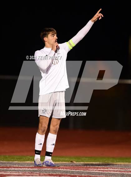 Thumbnail 1 in Wethersfield vs. Guilford (CIAC Class L Semifinal) photogallery.