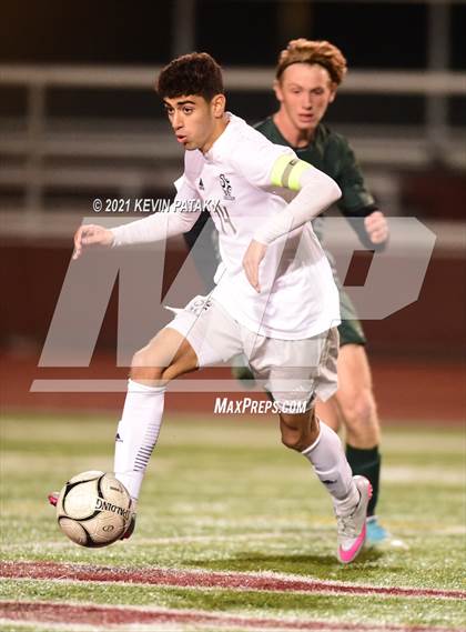 Thumbnail 2 in Wethersfield vs. Guilford (CIAC Class L Semifinal) photogallery.
