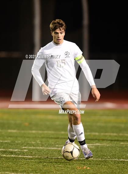 Thumbnail 2 in Wethersfield vs. Guilford (CIAC Class L Semifinal) photogallery.