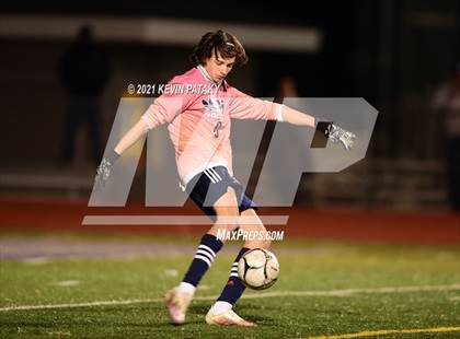 Thumbnail 3 in Wethersfield vs. Guilford (CIAC Class L Semifinal) photogallery.