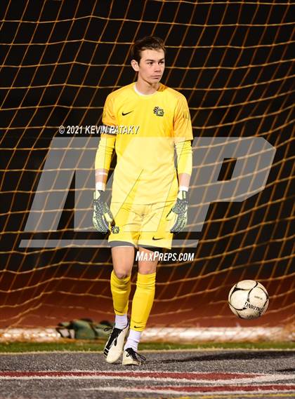 Thumbnail 2 in Wethersfield vs. Guilford (CIAC Class L Semifinal) photogallery.