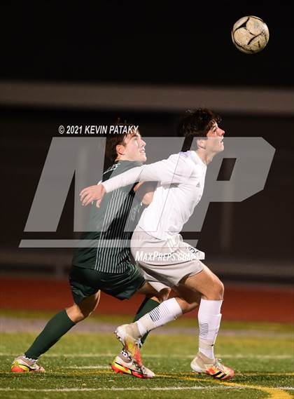 Thumbnail 1 in Wethersfield vs. Guilford (CIAC Class L Semifinal) photogallery.