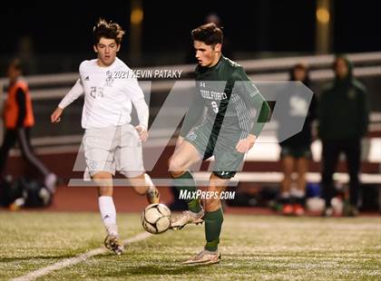 Thumbnail 3 in Wethersfield vs. Guilford (CIAC Class L Semifinal) photogallery.