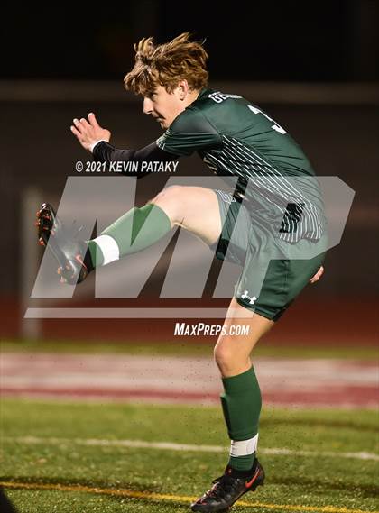Thumbnail 1 in Wethersfield vs. Guilford (CIAC Class L Semifinal) photogallery.