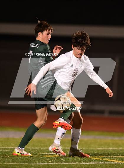 Thumbnail 1 in Wethersfield vs. Guilford (CIAC Class L Semifinal) photogallery.
