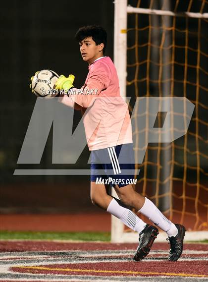 Thumbnail 3 in Wethersfield vs. Guilford (CIAC Class L Semifinal) photogallery.
