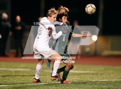 Thumbnail 3 in Wethersfield vs. Guilford (CIAC Class L Semifinal) photogallery.
