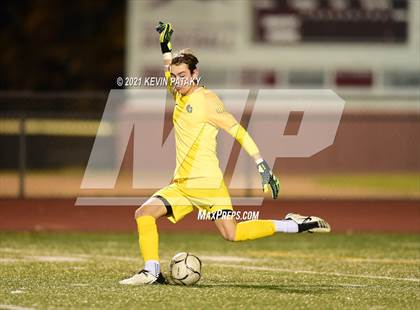 Thumbnail 3 in Wethersfield vs. Guilford (CIAC Class L Semifinal) photogallery.