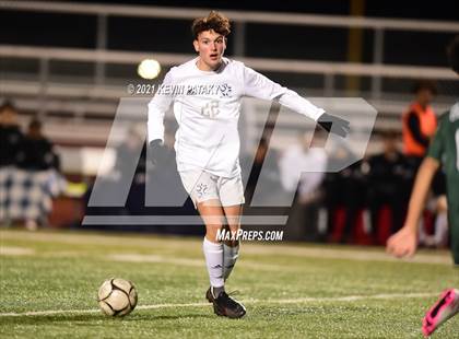 Thumbnail 1 in Wethersfield vs. Guilford (CIAC Class L Semifinal) photogallery.