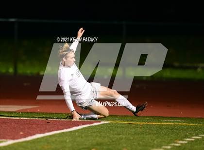 Thumbnail 2 in Wethersfield vs. Guilford (CIAC Class L Semifinal) photogallery.