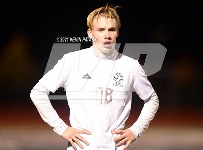 Thumbnail 3 in Wethersfield vs. Guilford (CIAC Class L Semifinal) photogallery.