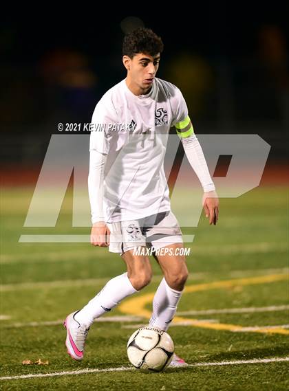 Thumbnail 2 in Wethersfield vs. Guilford (CIAC Class L Semifinal) photogallery.