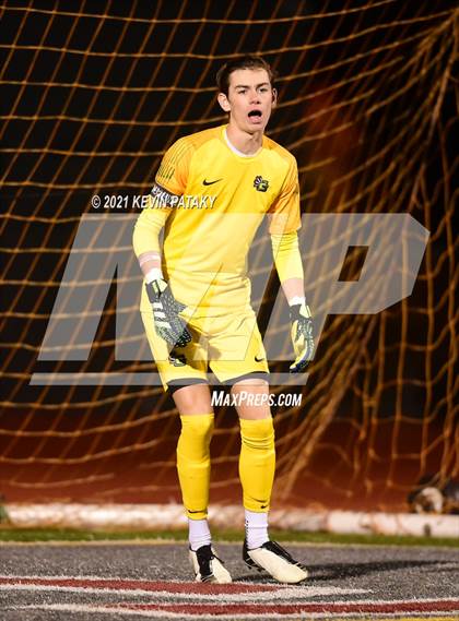 Thumbnail 2 in Wethersfield vs. Guilford (CIAC Class L Semifinal) photogallery.