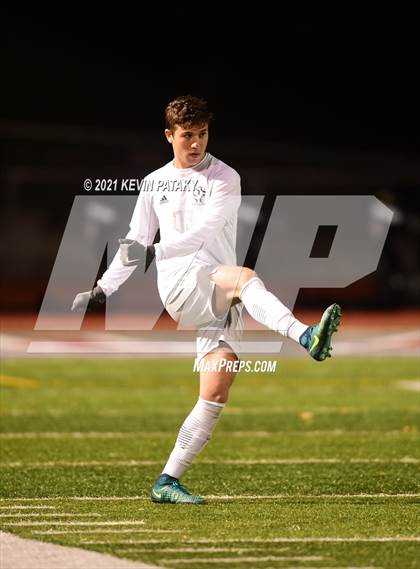 Thumbnail 1 in Wethersfield vs. Guilford (CIAC Class L Semifinal) photogallery.