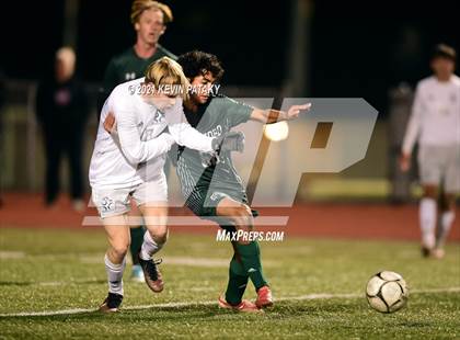 Thumbnail 3 in Wethersfield vs. Guilford (CIAC Class L Semifinal) photogallery.