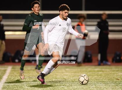 Thumbnail 3 in Wethersfield vs. Guilford (CIAC Class L Semifinal) photogallery.