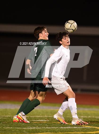 Thumbnail 1 in Wethersfield vs. Guilford (CIAC Class L Semifinal) photogallery.