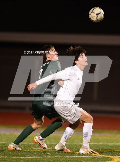 Thumbnail 2 in Wethersfield vs. Guilford (CIAC Class L Semifinal) photogallery.