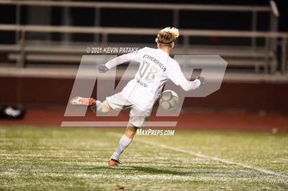 Thumbnail 1 in Wethersfield vs. Guilford (CIAC Class L Semifinal) photogallery.