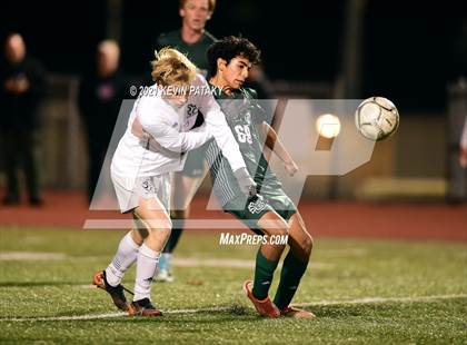Thumbnail 2 in Wethersfield vs. Guilford (CIAC Class L Semifinal) photogallery.