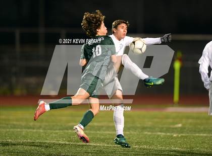 Thumbnail 3 in Wethersfield vs. Guilford (CIAC Class L Semifinal) photogallery.