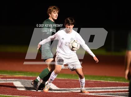 Thumbnail 1 in Wethersfield vs. Guilford (CIAC Class L Semifinal) photogallery.