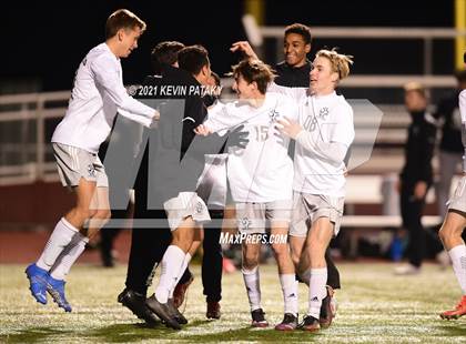 Thumbnail 2 in Wethersfield vs. Guilford (CIAC Class L Semifinal) photogallery.
